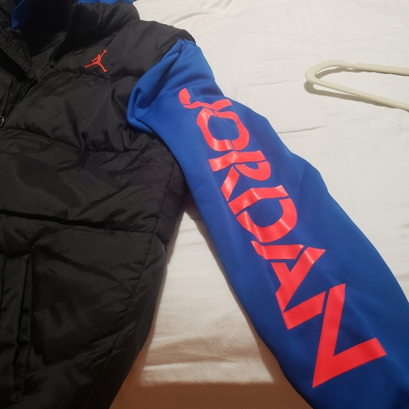 JORDAN YOUTH-13-15 YRS JACKET BLACK-BLUE...SIZE: XL - Picture 6 of 10